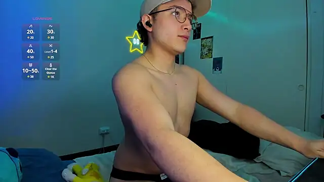 Snapshot of AustinSummerr chatting on 01-18-25, 03:59 AustinSummerr online show from 01-18-25, 03:59