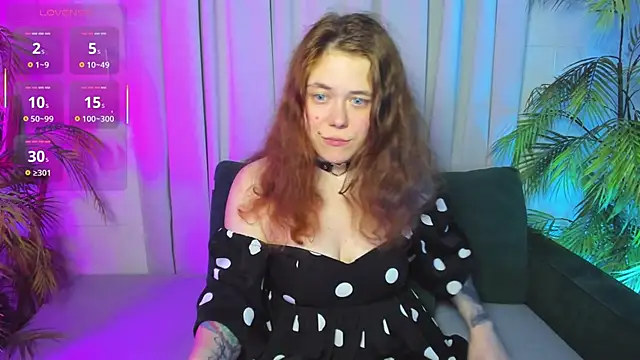 Snapshot of SophiePure chatting on 10-03-25, 08:54 SophiePure online show from 10-03-25, 08:54