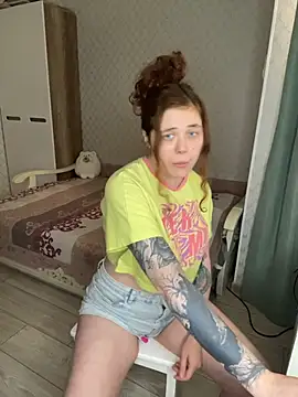 SophiePure online show from 12-19-25, 12:40