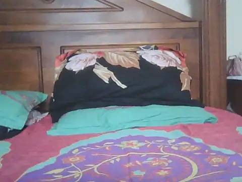 Nuttysub online show from 10-31-25, 01:46