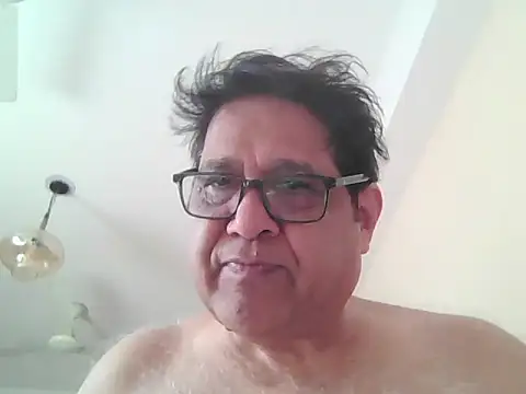 Snapshot of Nuttysub chatting on 05-12-26, 02:08 Nuttysub online show from 05-12-26, 02:08