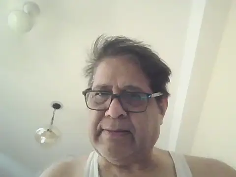 Snapshot of Nuttysub chatting on 06-02-26, 02:33 Nuttysub online show from 06-02-26, 02:33