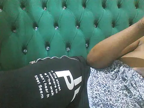 Sexy Riri online show from 12-05-25, 01:05