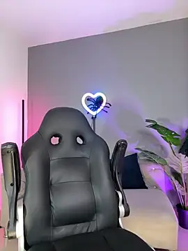 alina cruz online show from 10-15-25, 12:09