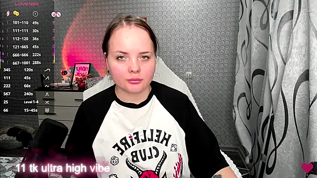 flower sarah  online show from 10-30-25, 09:33