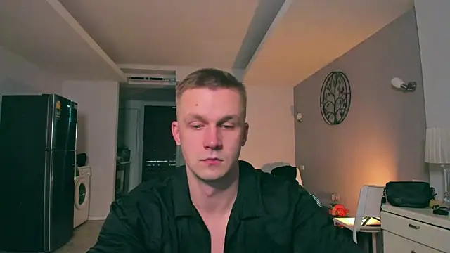 Samuel Andrew online show from 10-15-25, 04:44