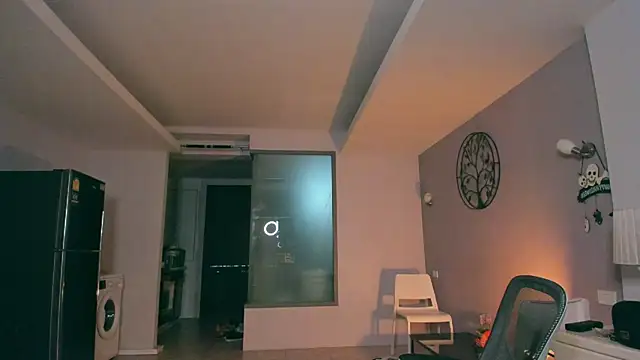 Samuel Andrew online show from 10-20-25, 03:08