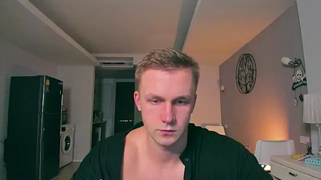 Samuel Andrew online show from 11-21-25, 01:59