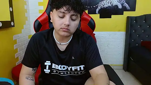 isabeautyx19 online show from 01-08-26, 04:51