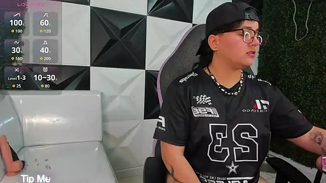 isabeautyx19 online show from 06-10-26, 01:45