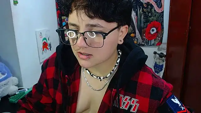 isabeautyx19 online show from 05-09-26, 02:15