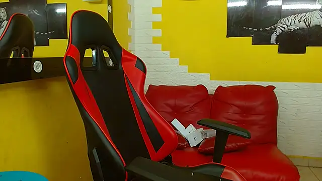 isabeautyx19 online show from 10-22-25, 02:44
