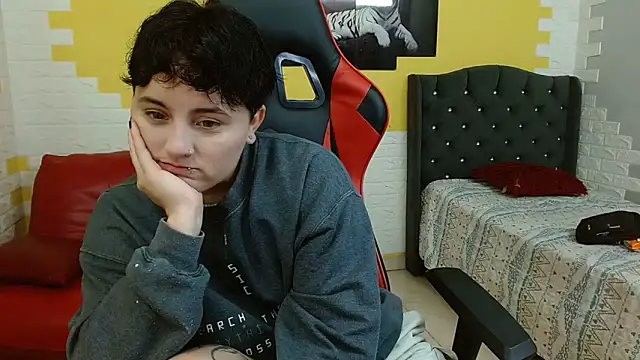 isabeautyx19 online show from 11-28-25, 02:12