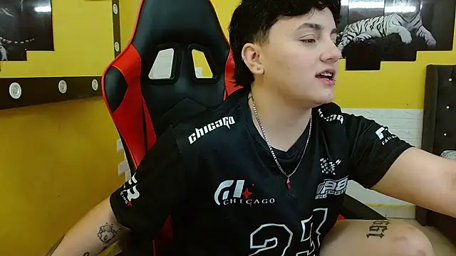 isabeautyx19 online show from 11-13-25, 02:59