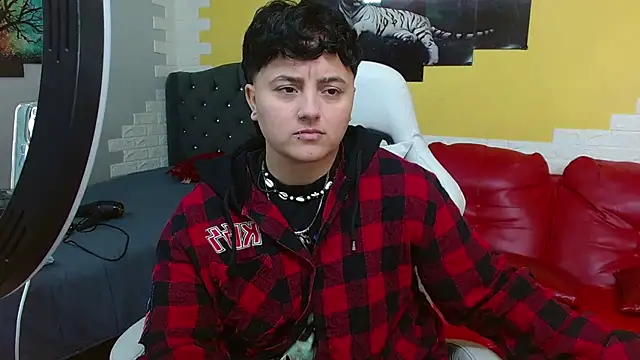 isabeautyx19 online show from 04-13-26, 01:31