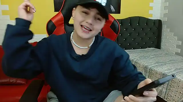 isabeautyx19 online show from 11-25-25, 03:29