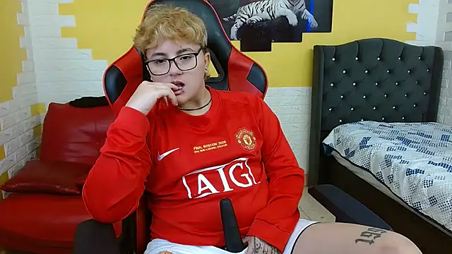 isabeautyx19 online show from 09-11-25, 04:01