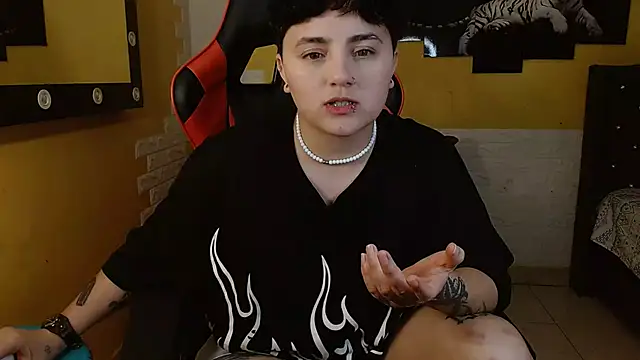 isabeautyx19 online show from 11-20-25, 02:23