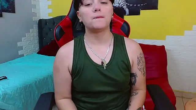 isabeautyx19 online show from 02-18-26, 02:09