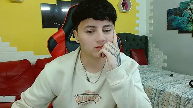 isabeautyx19 online show from 11-14-25, 03:43