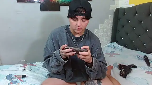 isabeautyx19 online show from 02-13-26, 01:38