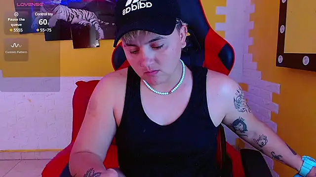 isabeautyx19 online show from 03-10-25, 02:50
