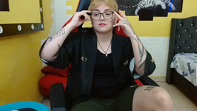 isabeautyx19 online show from 09-10-25, 02:21