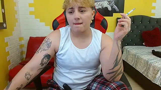 isabeautyx19 online show from 09-23-25, 01:34