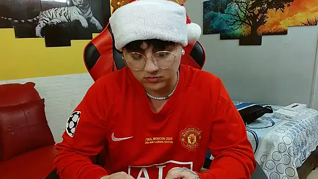 isabeautyx19 online show from 12-14-25, 01:56