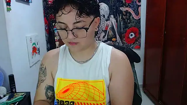 isabeautyx19 online show from 05-19-26, 04:14
