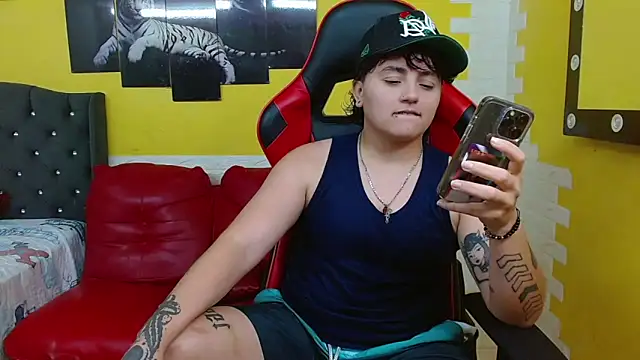 isabeautyx19 online show from 02-14-26, 02:01