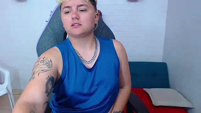 isabeautyx19 online show from 02-24-25, 05:43