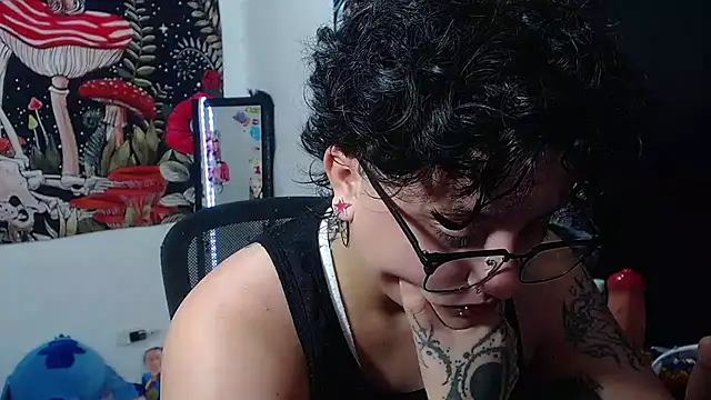 Snapshot of isabeautyx19 chatting on 06-25-26, 02:31 isabeautyx19 online show from 06-25-26, 02:31