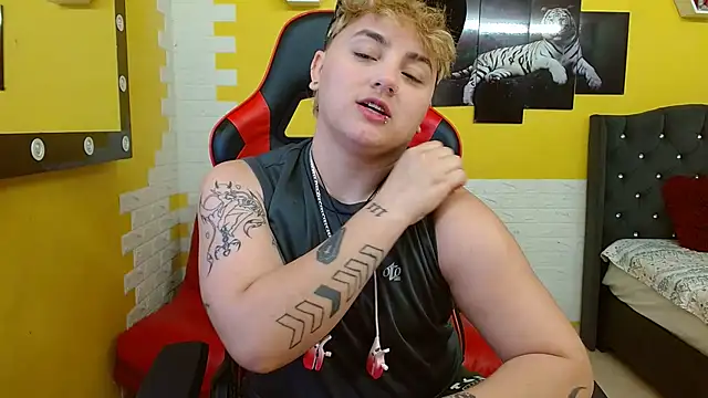 isabeautyx19 online show from 09-27-25, 03:01