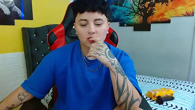 isabeautyx19 online show from 10-30-25, 01:59