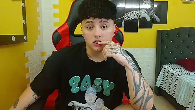 isabeautyx19 online show from 10-23-25, 02:21