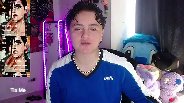 Snapshot of isabeautyx19 chatting on 07-30-26, 04:17 isabeautyx19 online show from 07-30-26, 04:17