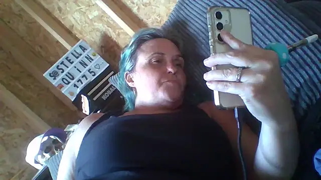 stellaquinn1775 online show from 12-17-25, 06:35