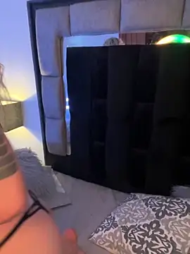 Bonnie vega online show from 10-04-25, 08:54