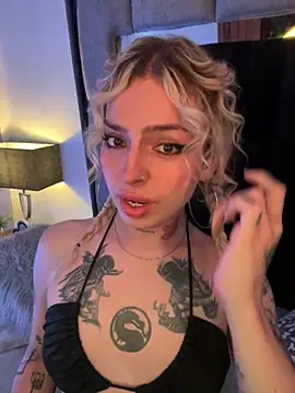 Bonnie vega online show from 10-05-25, 09:16