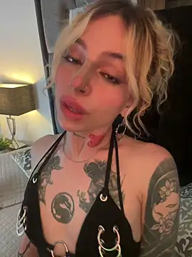 Bonnie vega online show from 11-29-25, 08:31