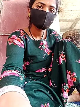 Snapshot of Mamta_Chaterjee chatting on 04-28-26, 01:48 Mamta Chaterjee online show from 04-28-26, 01:48