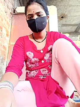 Snapshot of Mamta_Chaterjee chatting on 05-14-26, 01:02 Mamta Chaterjee online show from 05-14-26, 01:02