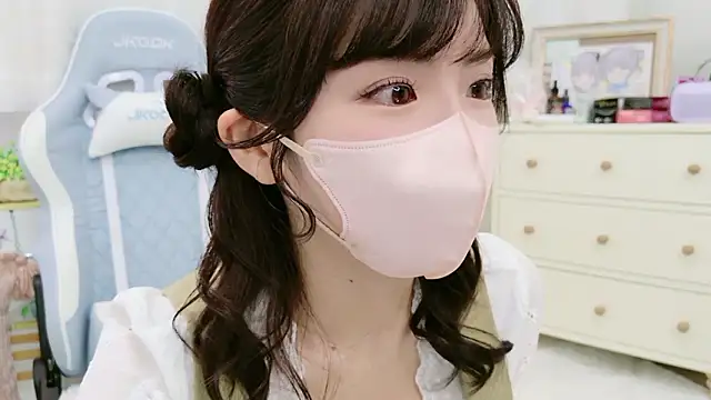 Snapshot of -minami- chatting on 10-02-25, 12:08 -minami- online show from 10-02-25, 12:08