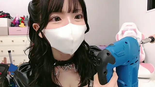 Snapshot of -minami- chatting on 08-07-26, 12:11 -minami- online show from 08-07-26, 12:11