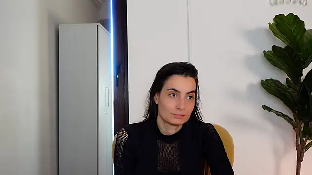 NinaCrystal1 online show from 02-25-26, 08:03