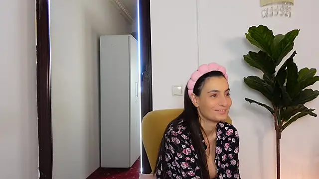 NinaCrystal1 online show from 01-13-26, 08:51