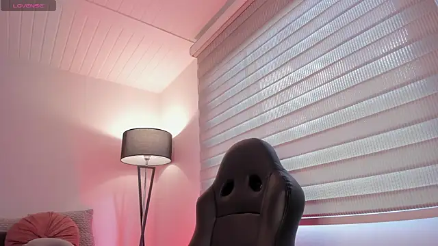 vico sweety online show from 11-18-25, 05:49