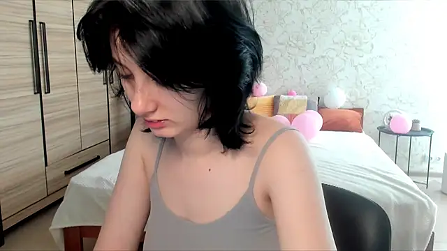 Snapshot of JulisSweet chatting on 03-06-25, 07:36 JulisSweet online show from 03-06-25, 07:36