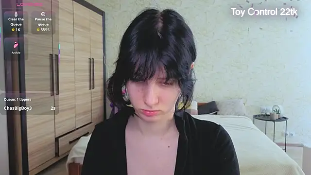 Snapshot of JulisSweet chatting on 05-16-26, 07:18 JulisSweet online show from 05-16-26, 07:18